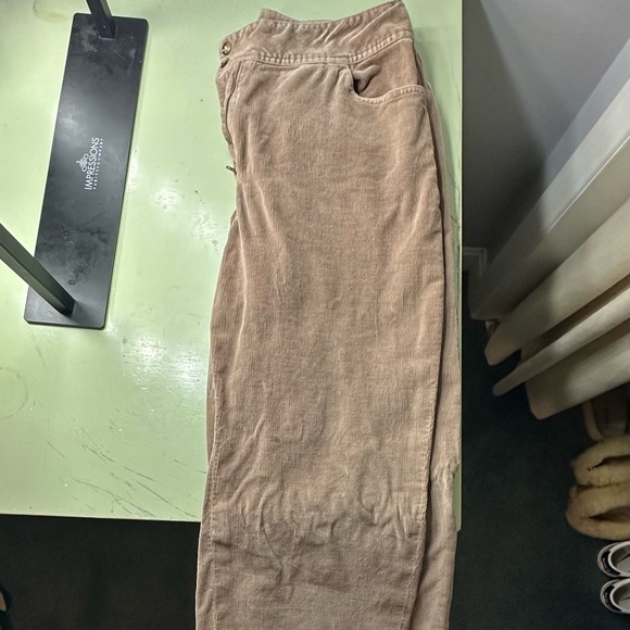 Woman’s Applebees corduroy pants - Picture 1 of 3